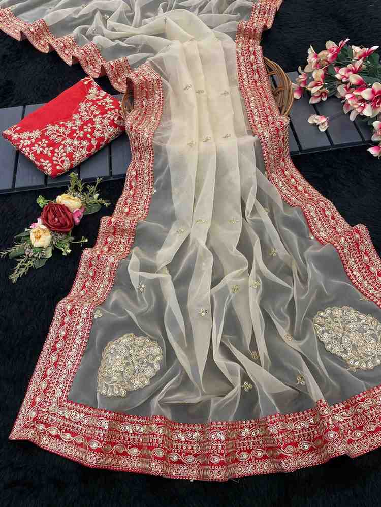 Aafreen Royale – A regal drape of heritage and grace