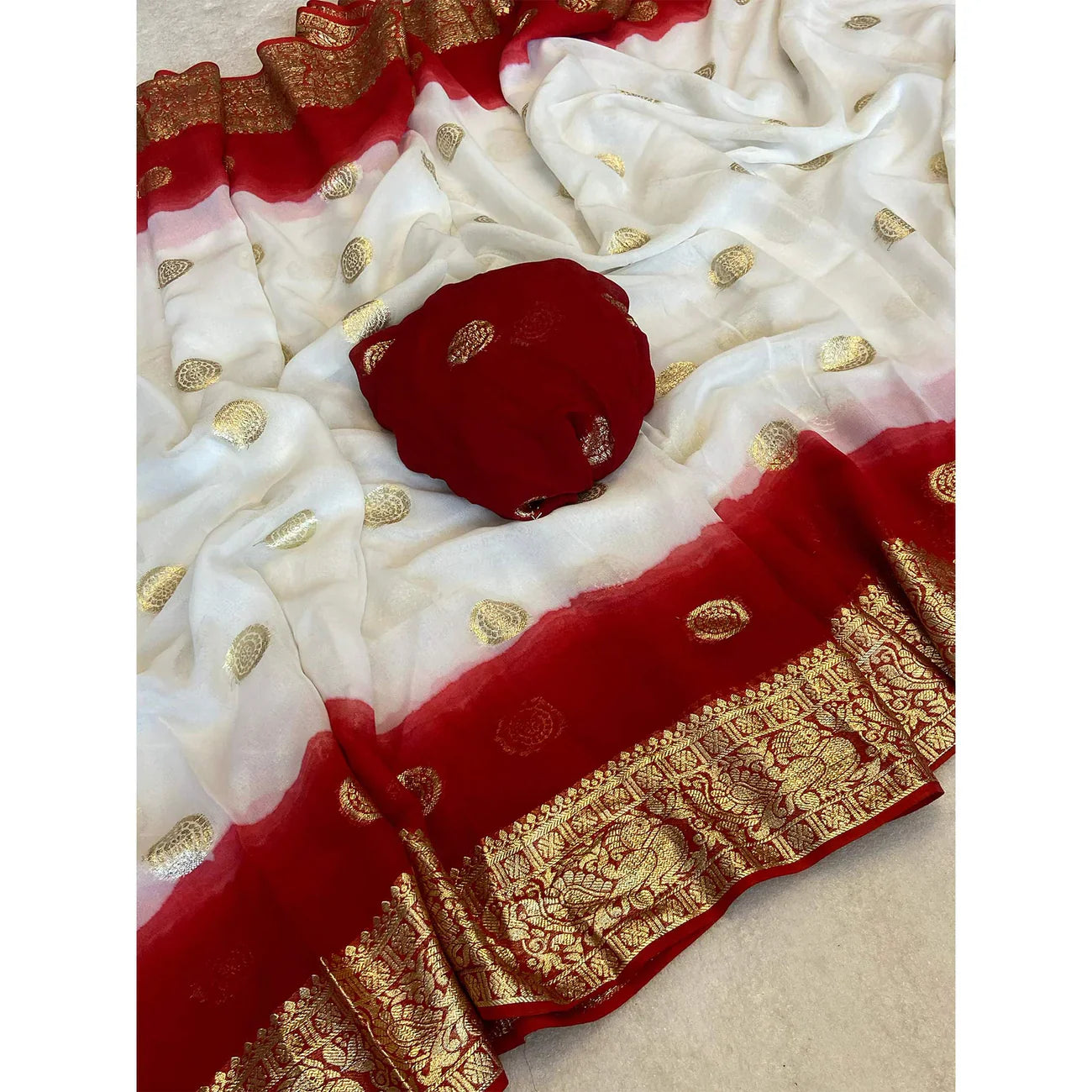 Zarq-e-Vasli – A masterpiece of fine weaving and zari elegance