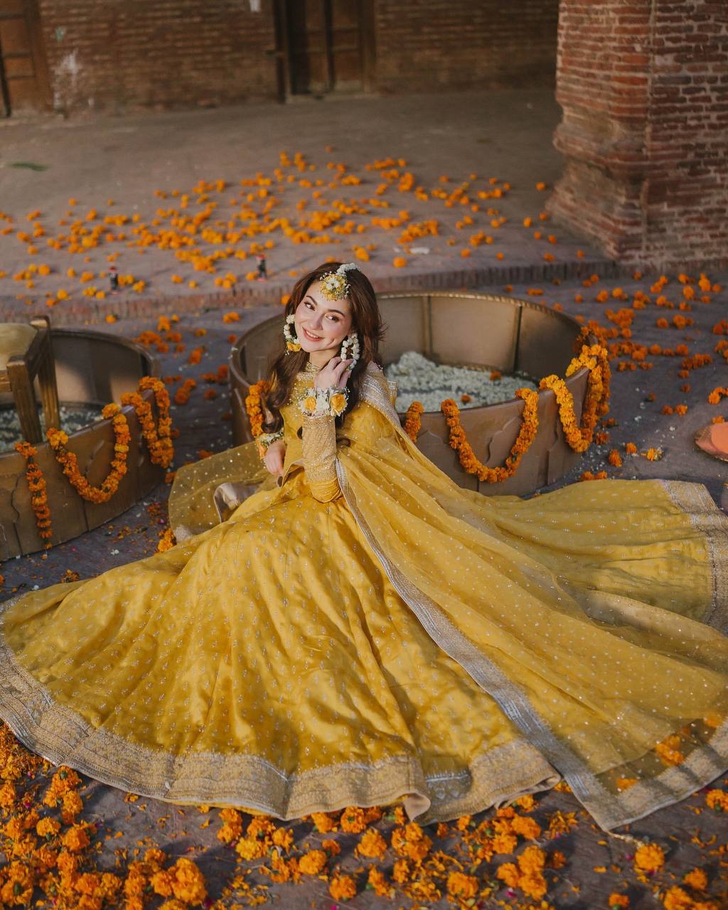Sunehri Taaj- Golden Crown