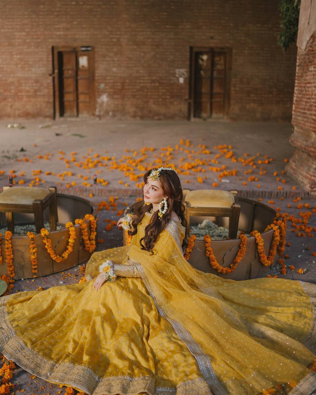Sunehri Taaj- Golden Crown