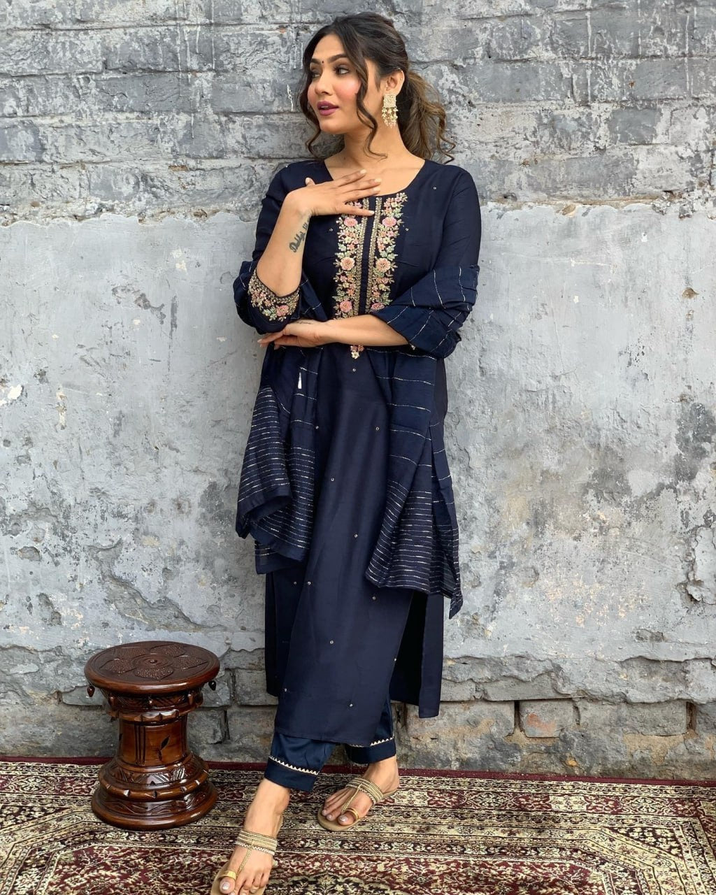 Yashal – Youthful tones with a polished edge