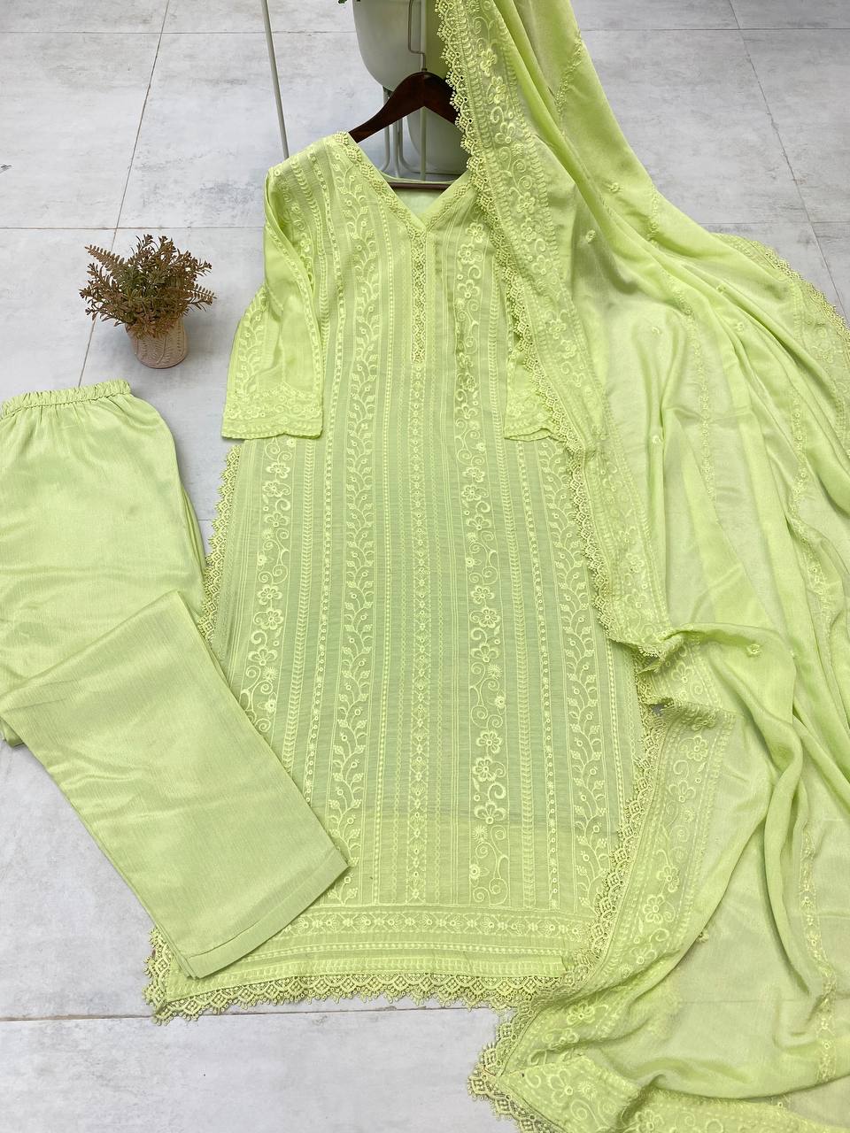 Rohani Saaz – Spiritually soft with luxe textures