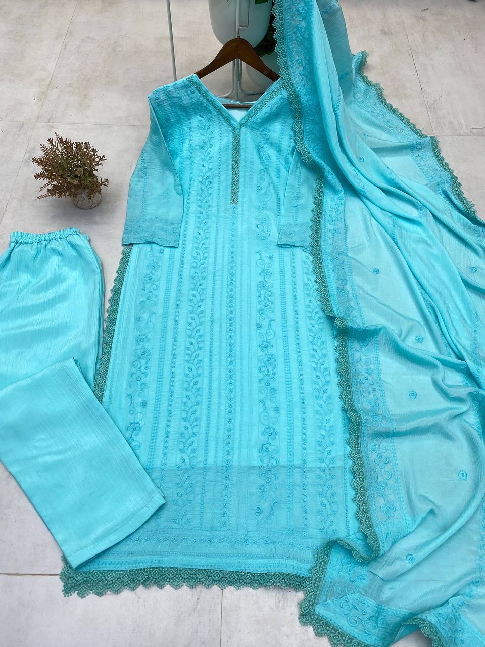Rohani Saaz – Spiritually soft with luxe textures