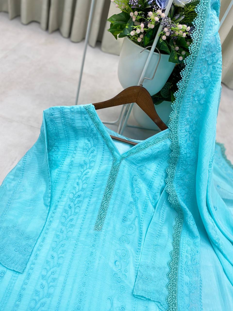 Rohani Saaz – Spiritually soft with luxe textures