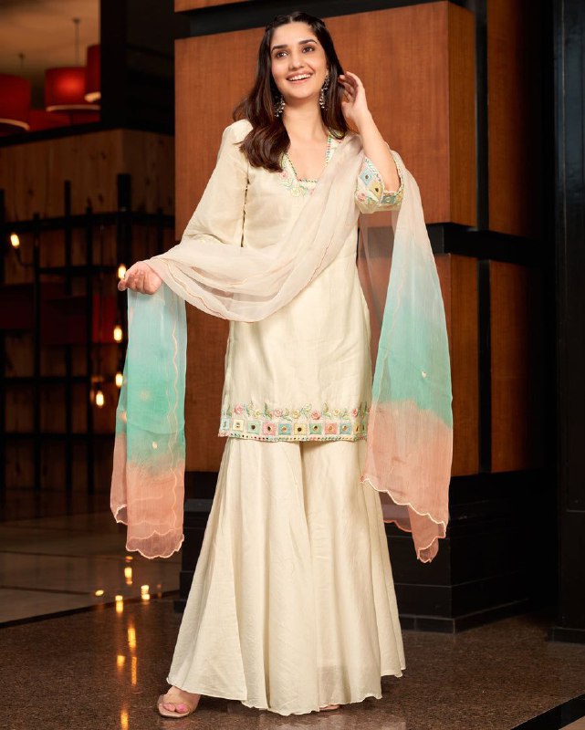 Gulkaar – Embroidered with flowers