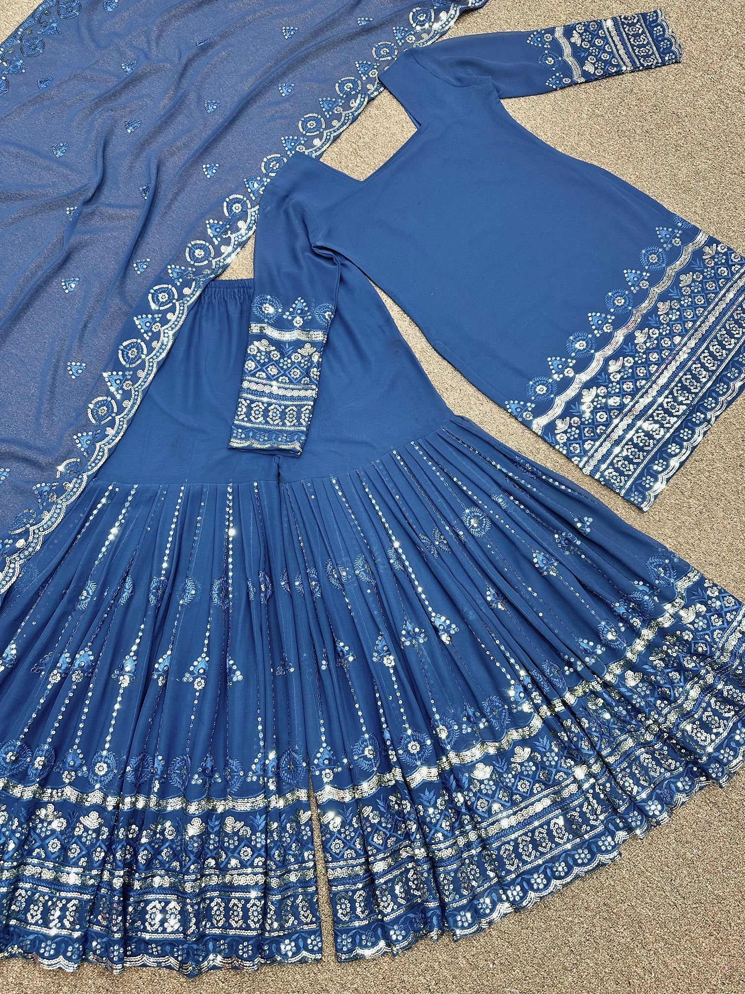 Gul-e-Rang – Blooming perfection in embroidered artistry