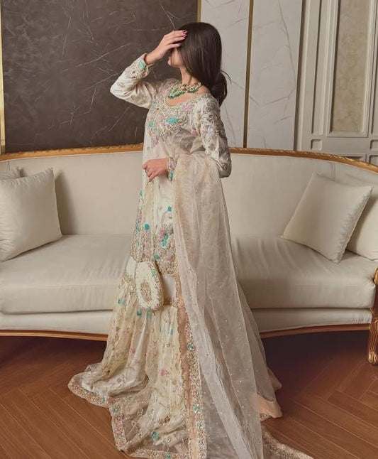 Mehr-e-Zar – A golden glow captured in intricate patterns