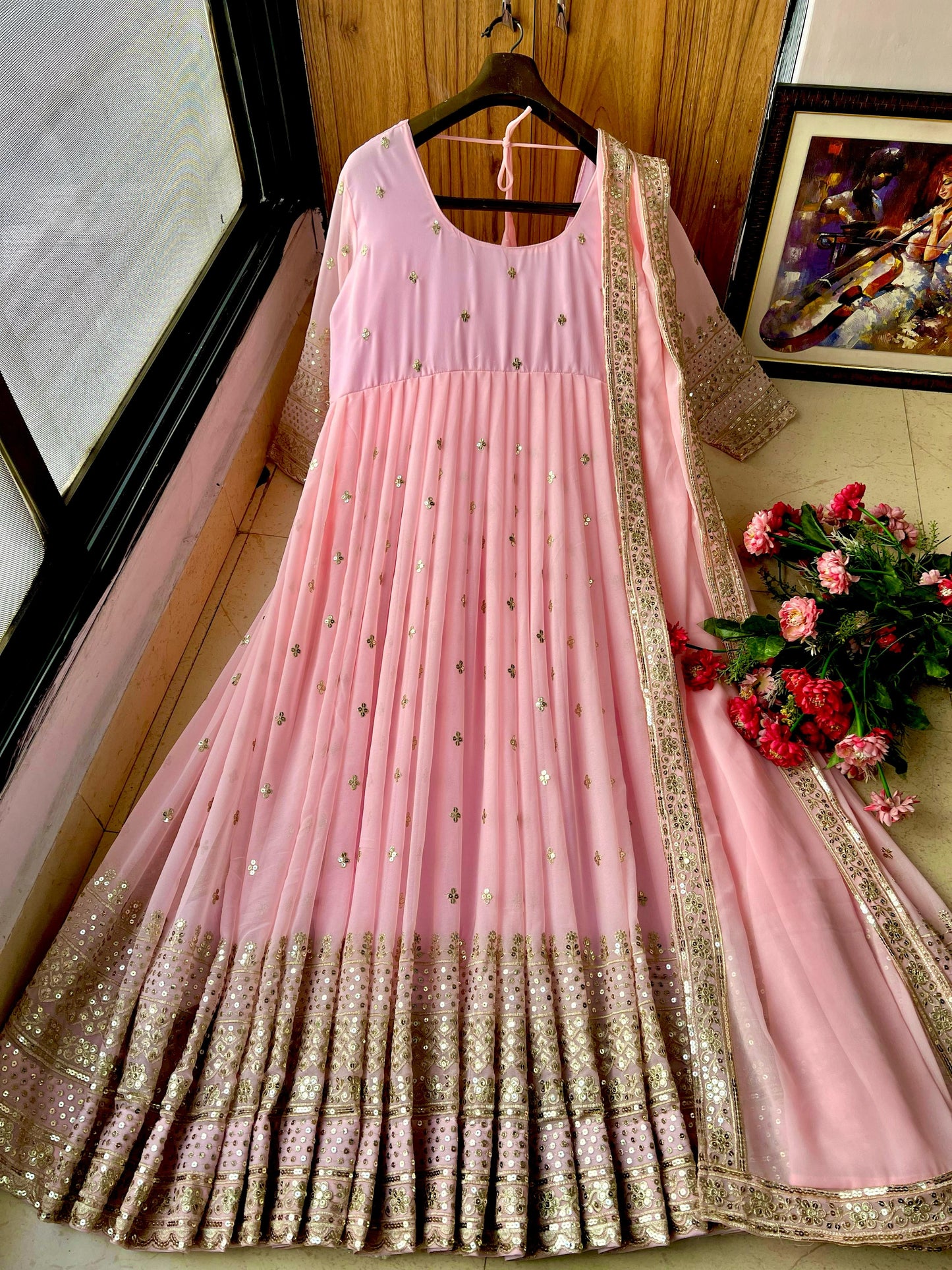 Shanaya Royale – A regal ensemble with intricate handcrafted details