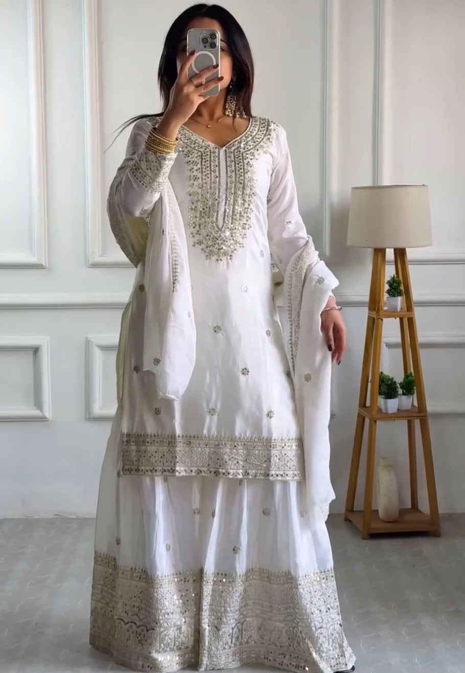 Noor-e-Afshan – Radiating beauty with delicate mirrorwork