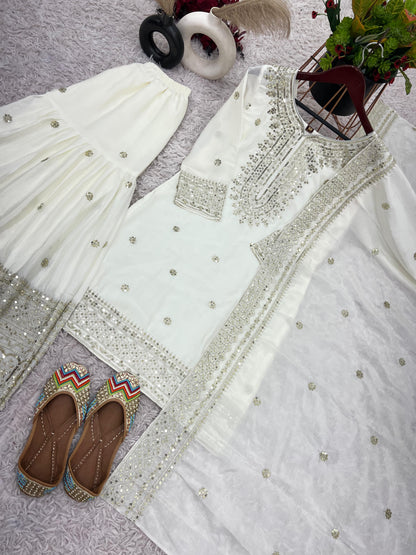 Noor-e-Afshan – Radiating beauty with delicate mirrorwork