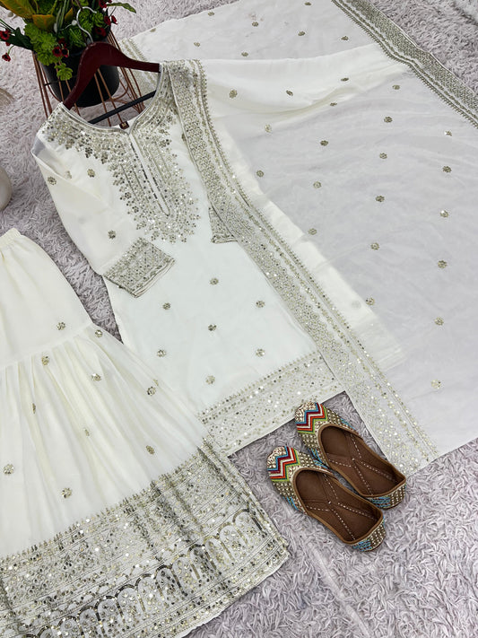 Noor-e-Afshan – Radiating beauty with delicate mirrorwork