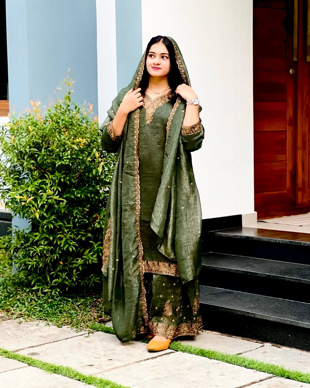 Ruqaiya Luxe – A noble charm with timeless threadwork