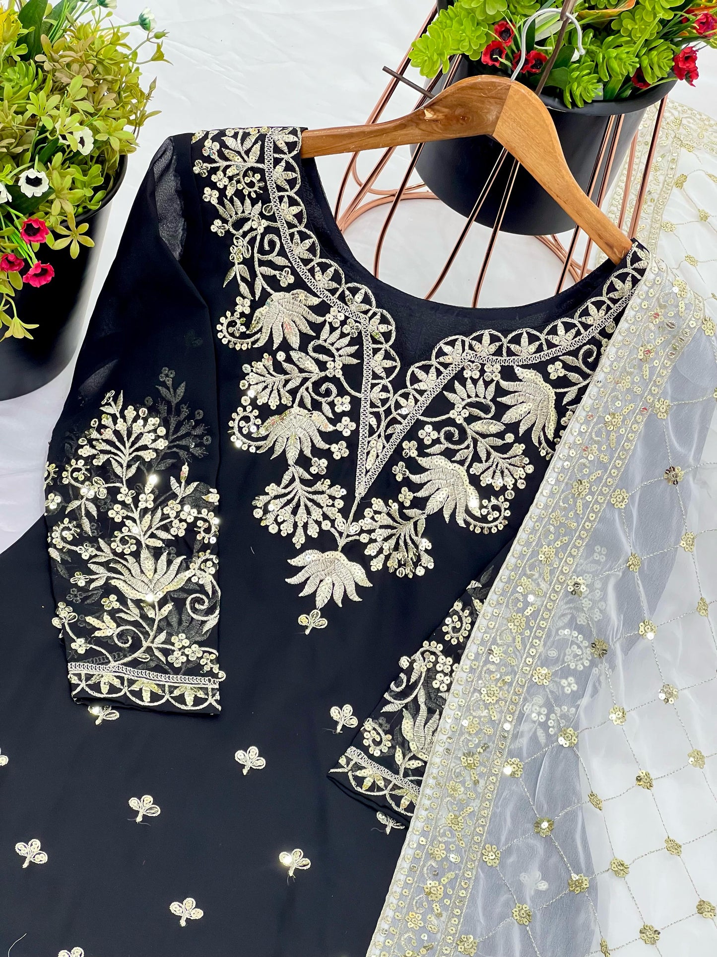 Nazara – Classic Motifs with Gold Accents