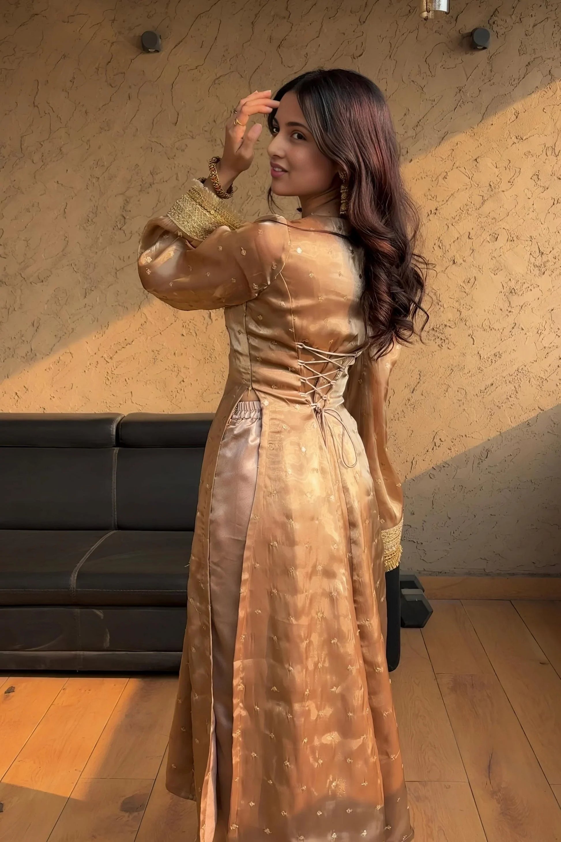 Roohani Noor – Ethereal elegance with a touch of shimmer