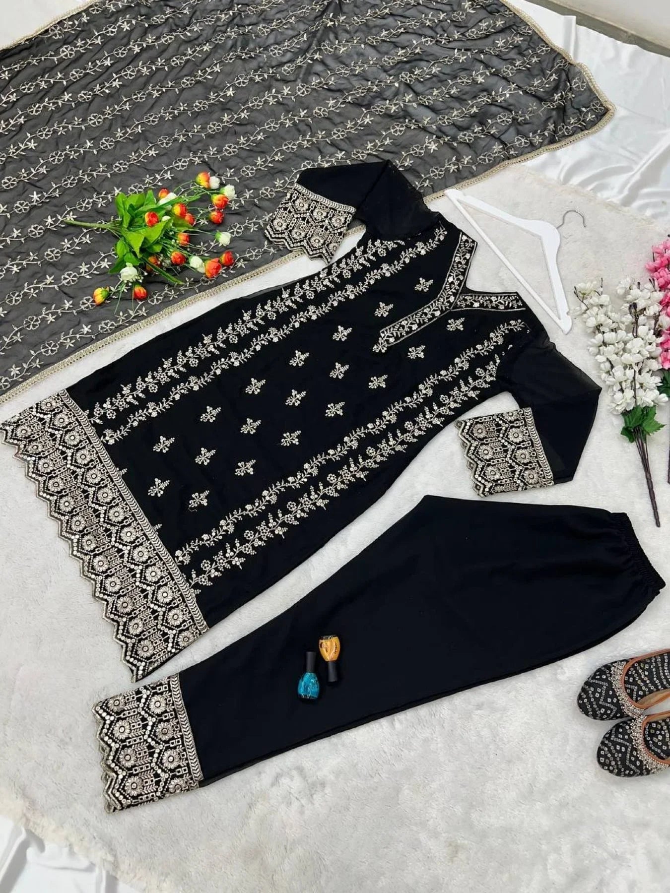 Rang-e-Nafees – Shade of sophistication