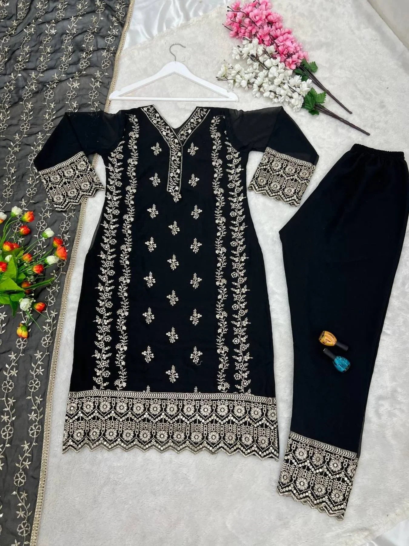 Rang-e-Nafees – Shade of sophistication