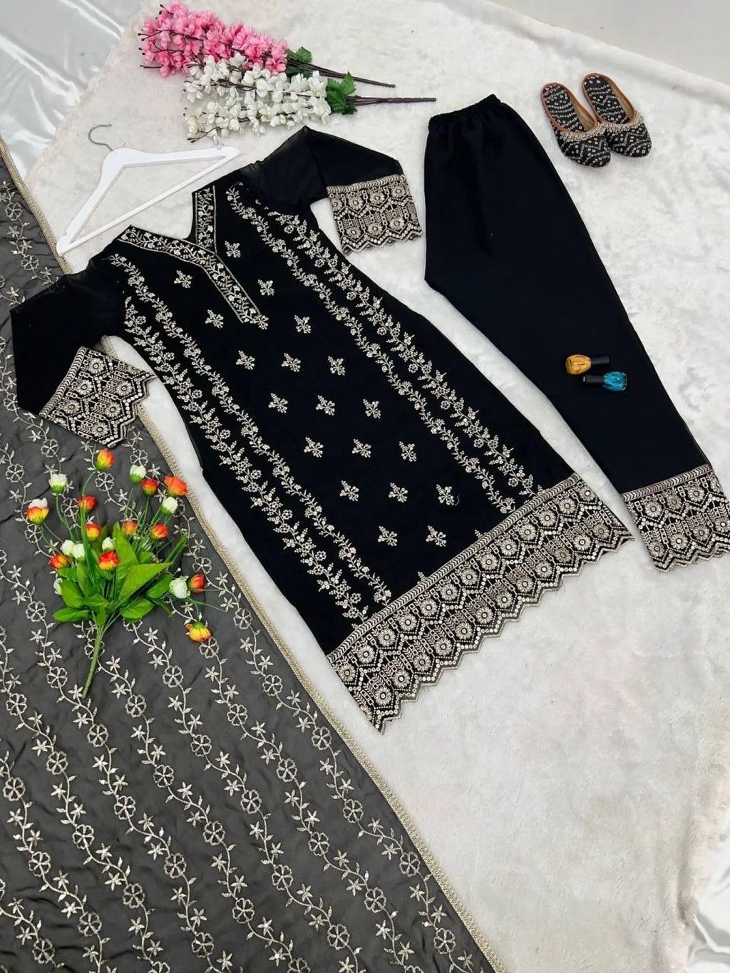 Rang-e-Nafees – Shade of sophistication
