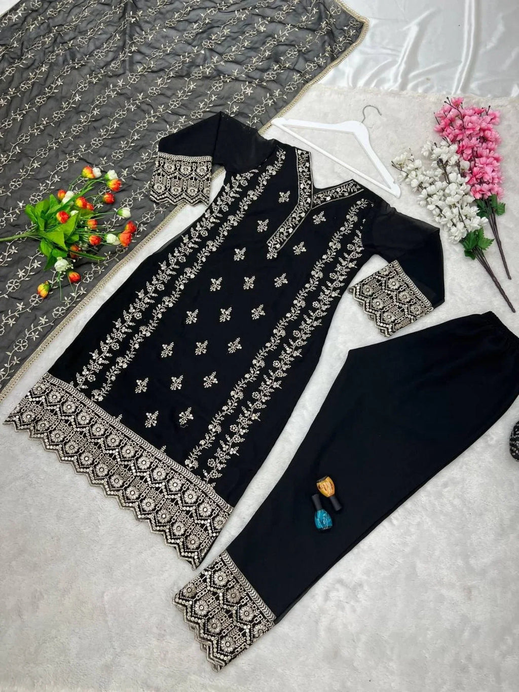 Rang-e-Nafees – Shade of sophistication