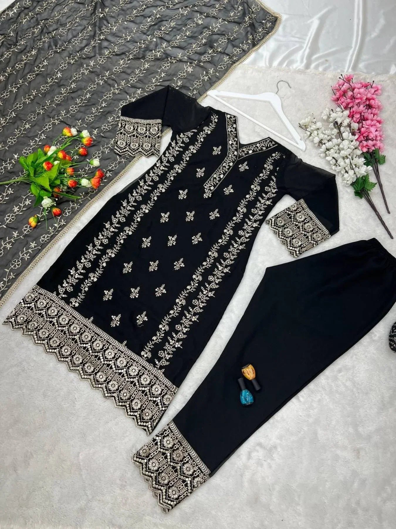Rang-e-Nafees – Shade of sophistication