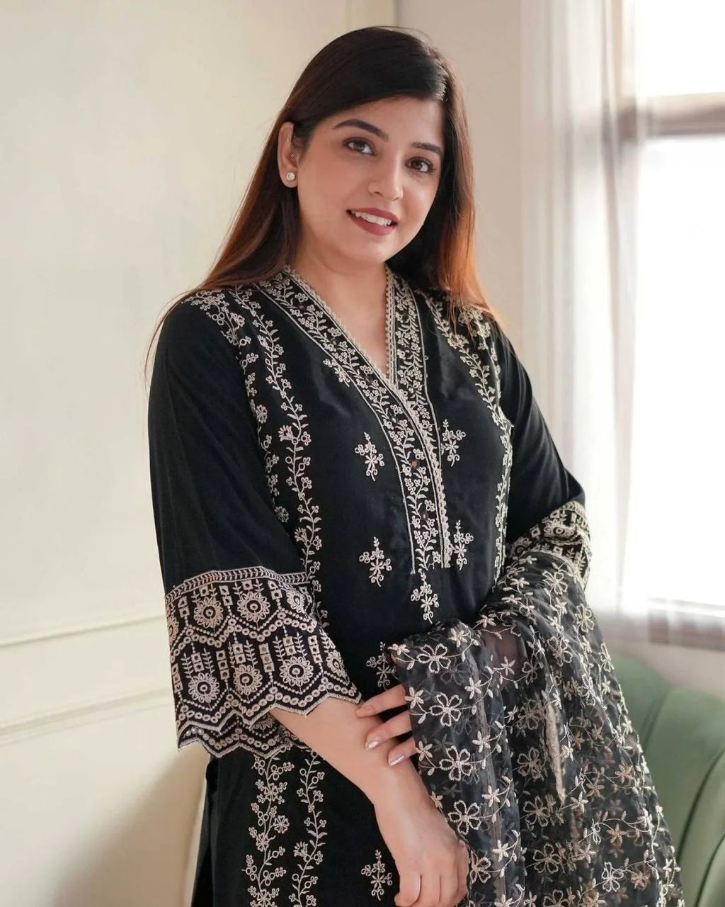 Rang-e-Nafees – Shade of sophistication