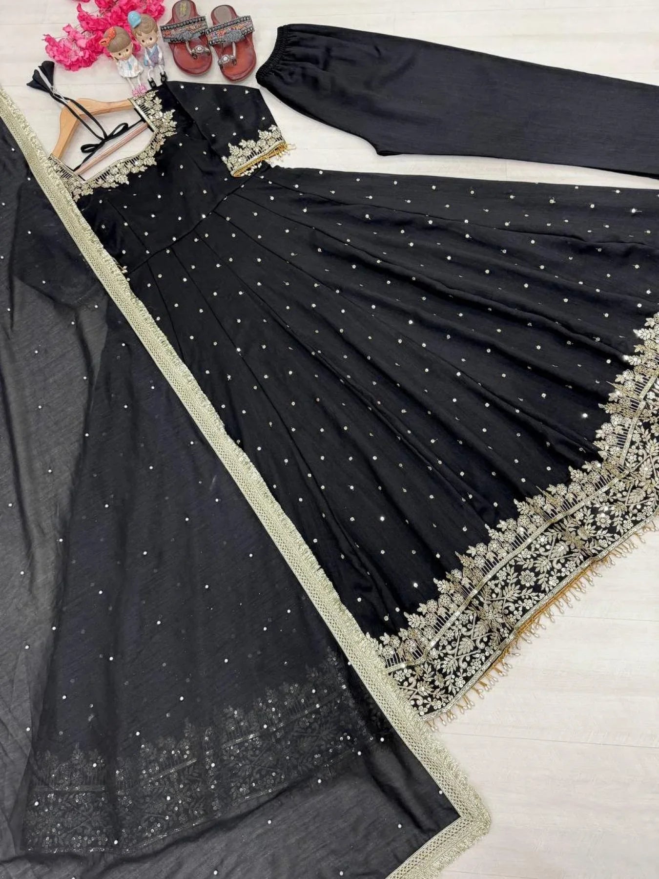 Zauq-e-Libaas – Tasteful attire