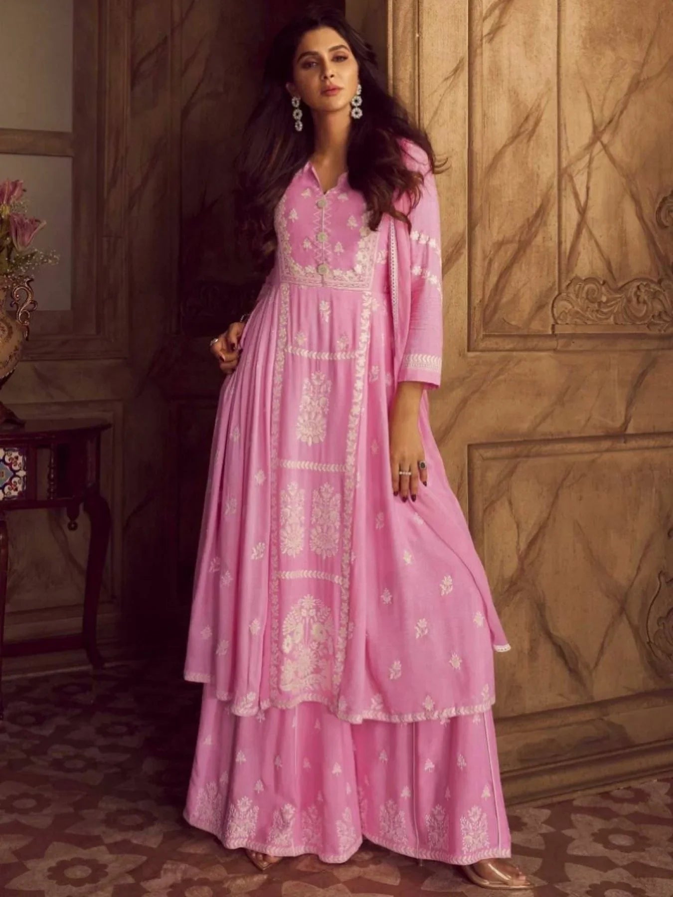 Gulrukh – Floral beauty wrapped in timeless design