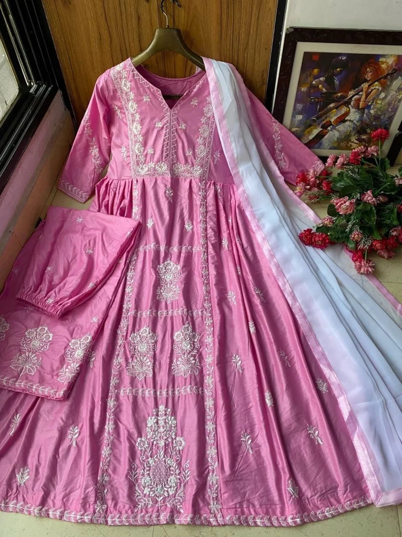 Gulrukh – Floral beauty wrapped in timeless design