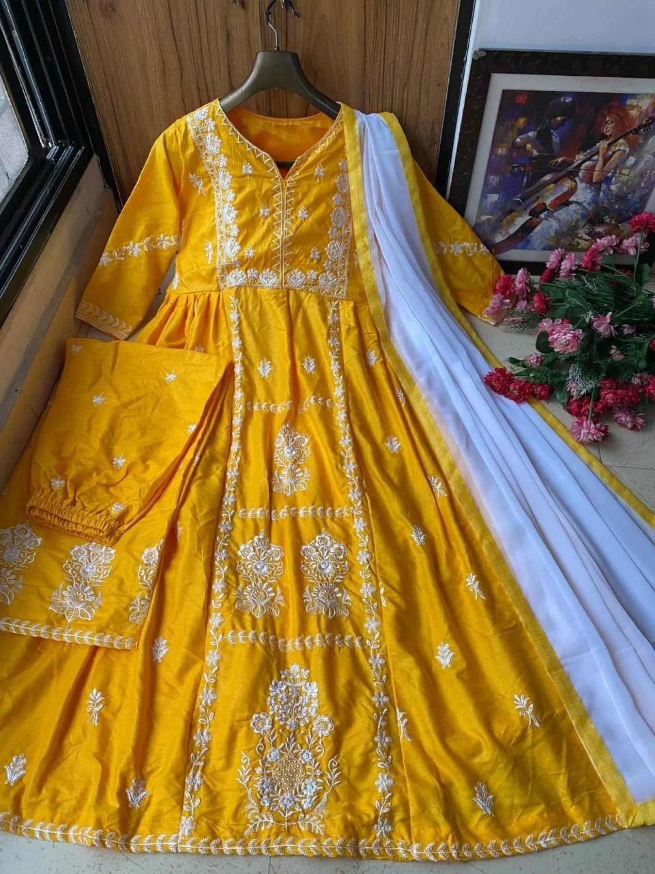 Gulrukh – Floral beauty wrapped in timeless design
