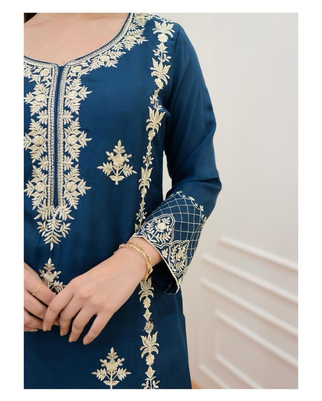 Vanya Ease – Soft fabrics and relaxed silhouettes for daily wear