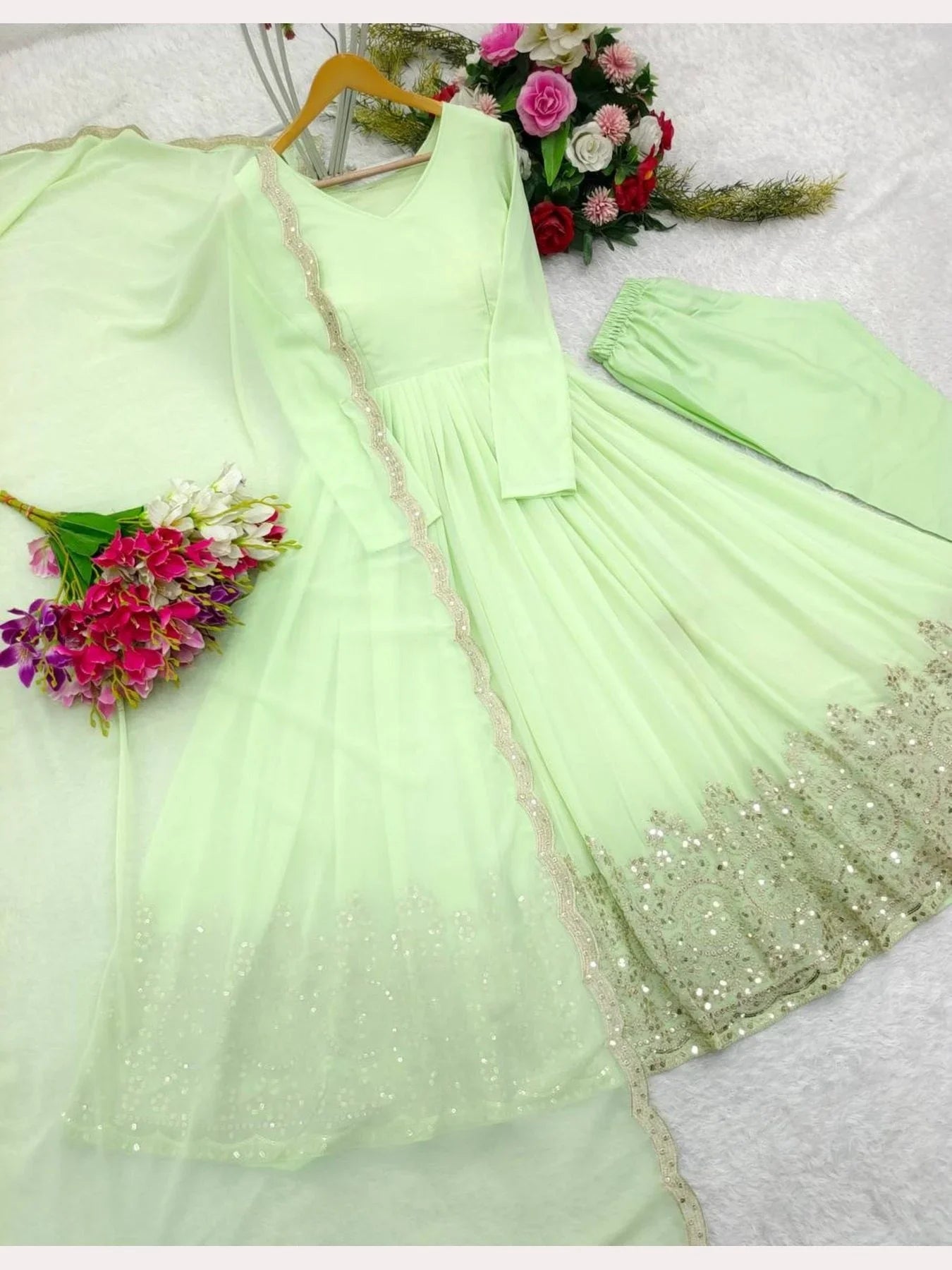 Naaz-o-Ada – Charm and grace