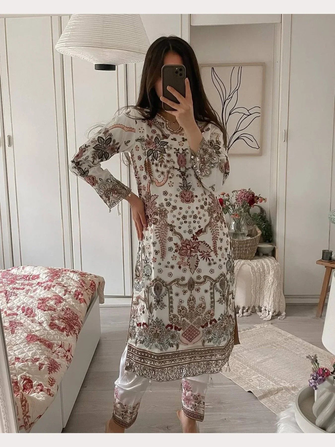 Roshni Saaz – Crafted with light