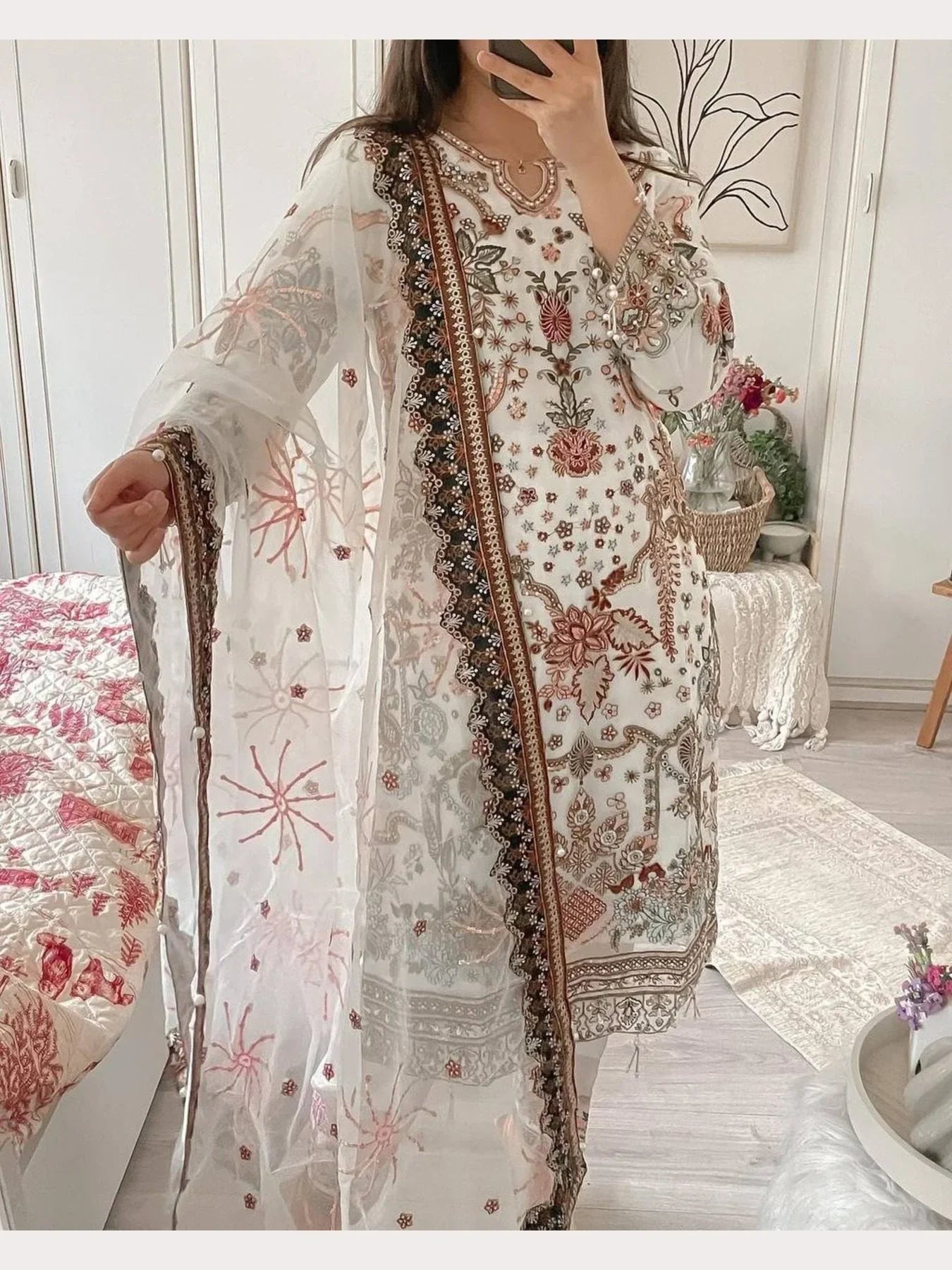 Roshni Saaz – Crafted with light