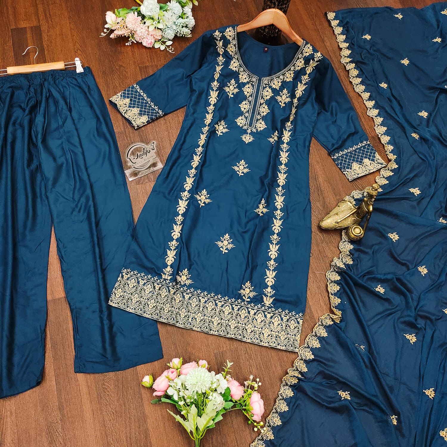 Vanya Ease – Soft fabrics and relaxed silhouettes for daily wear