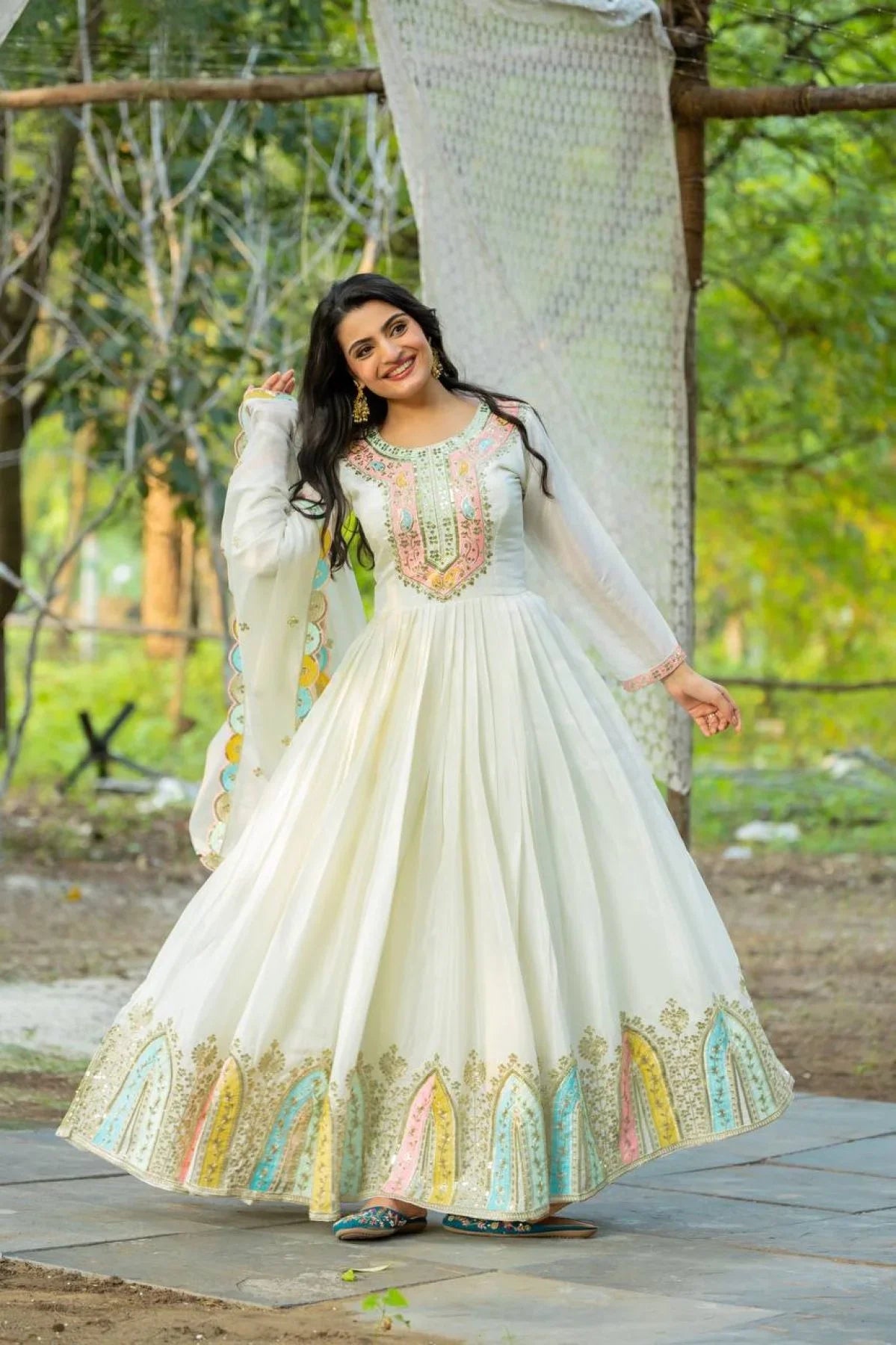 Aanya Bliss – A simple yet striking statement piece