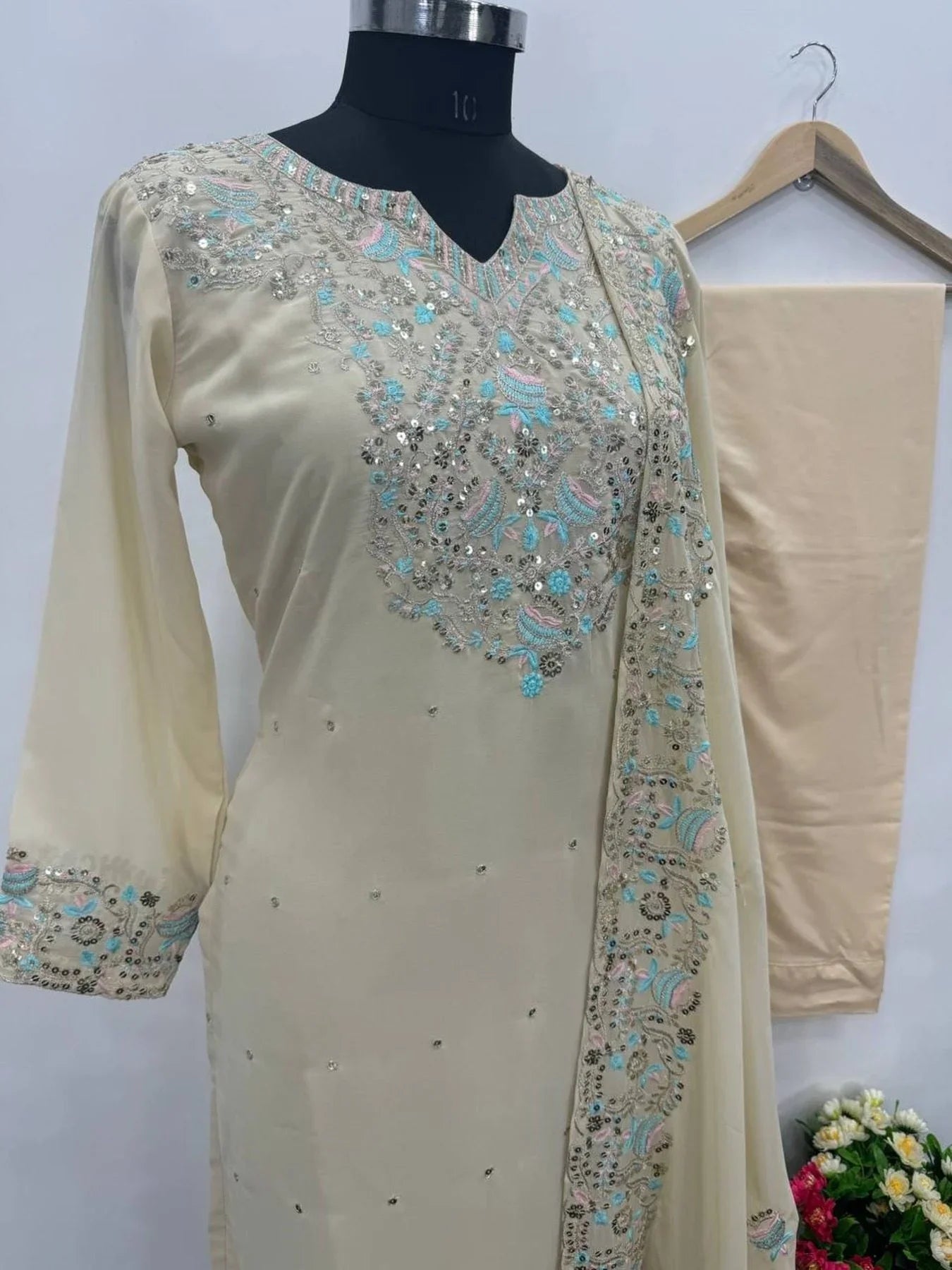 Lehja-e-Husn – Accent of Beauty